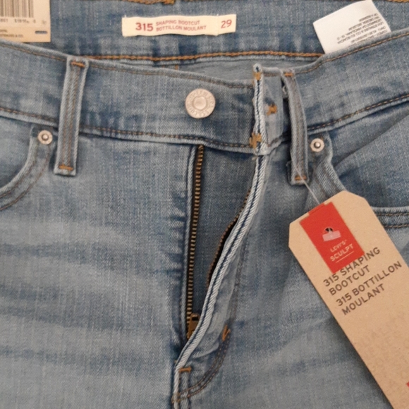NWT Levi's Shaping Bootcut Jeans - Picture 3 of 13